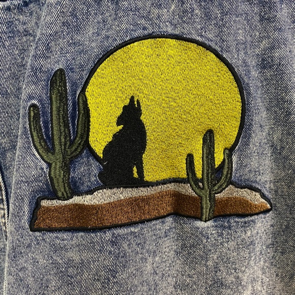 Forever 21 Embroidered Plus Jean Jacket Size 2X - Picture 7 of 12